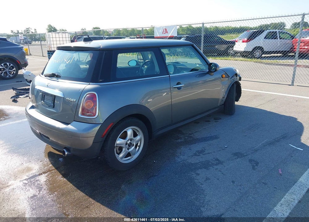 2010 MINI COOPER VIN: WMWMF3C51ATZ61146