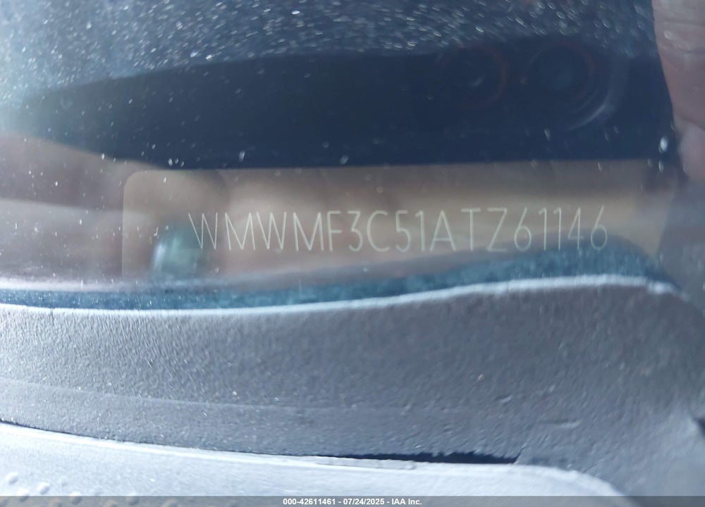 2010 MINI COOPER VIN: WMWMF3C51ATZ61146