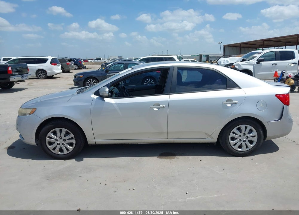2010 KIA FORTE VIN: KNAFU4A23A5201981