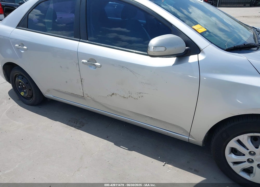 2010 KIA FORTE VIN: KNAFU4A23A5201981