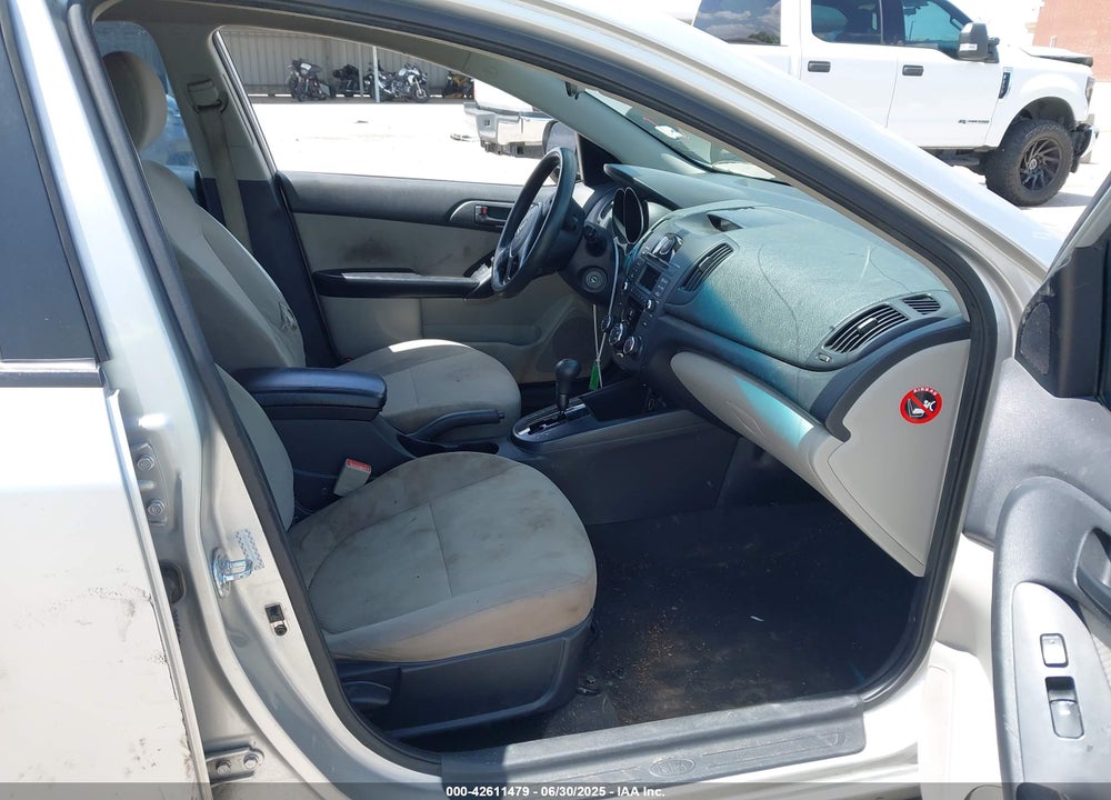 2010 KIA FORTE VIN: KNAFU4A23A5201981