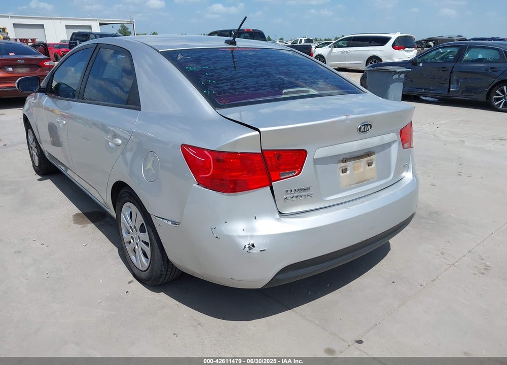 2010 KIA FORTE VIN: KNAFU4A23A5201981