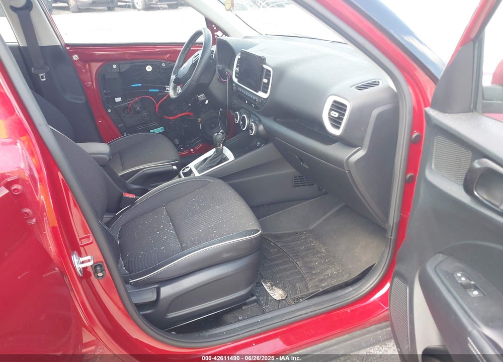 2023 HYUNDAI VENUE VIN: KMHRC8A32PU221135