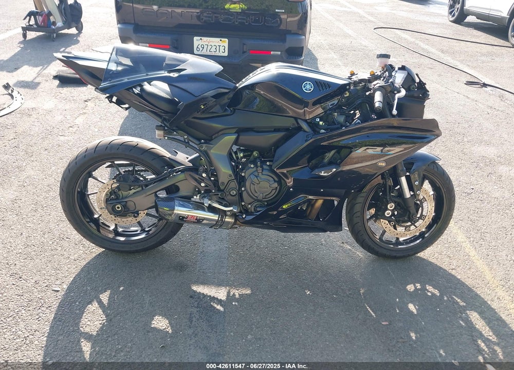 2023 YAMAHA YZFR7 VIN: JYARM38Y7PA001881