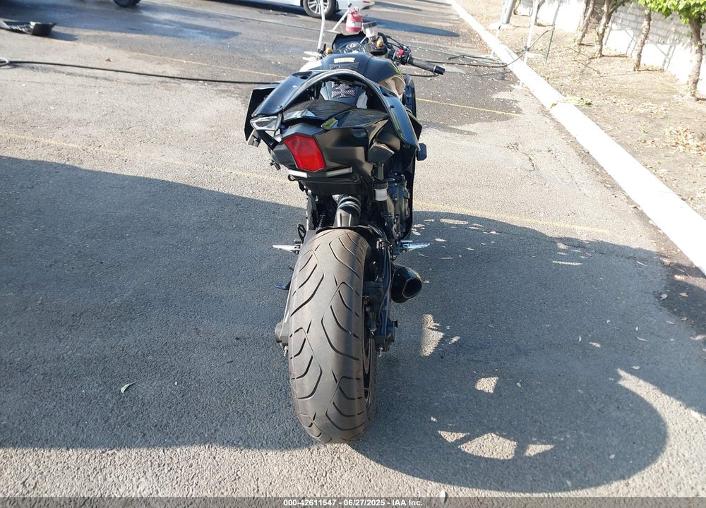 2023 YAMAHA YZFR7 VIN: JYARM38Y7PA001881