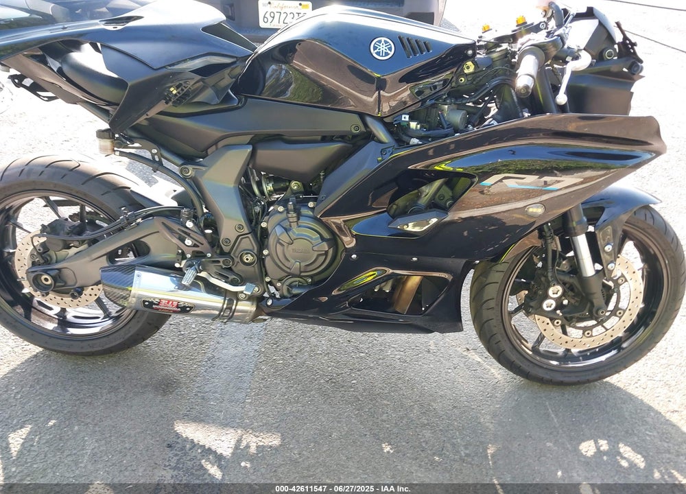 2023 YAMAHA YZFR7 VIN: JYARM38Y7PA001881