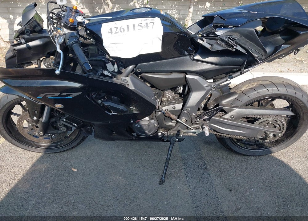 2023 YAMAHA YZFR7 VIN: JYARM38Y7PA001881