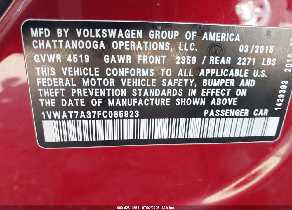 2015 VOLKSWAGEN PASSAT VIN: 1VWAT7A37FC085923