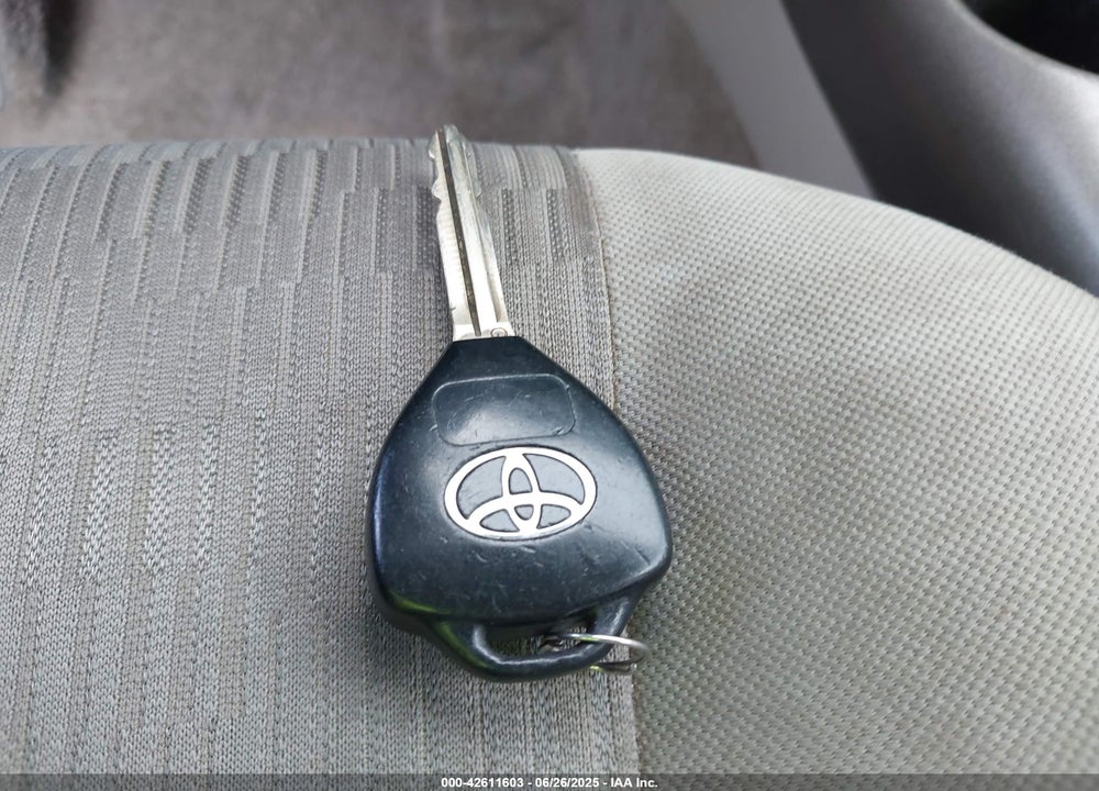 2010 TOYOTA RAV4 VIN: JTMZF4DV1AD025762