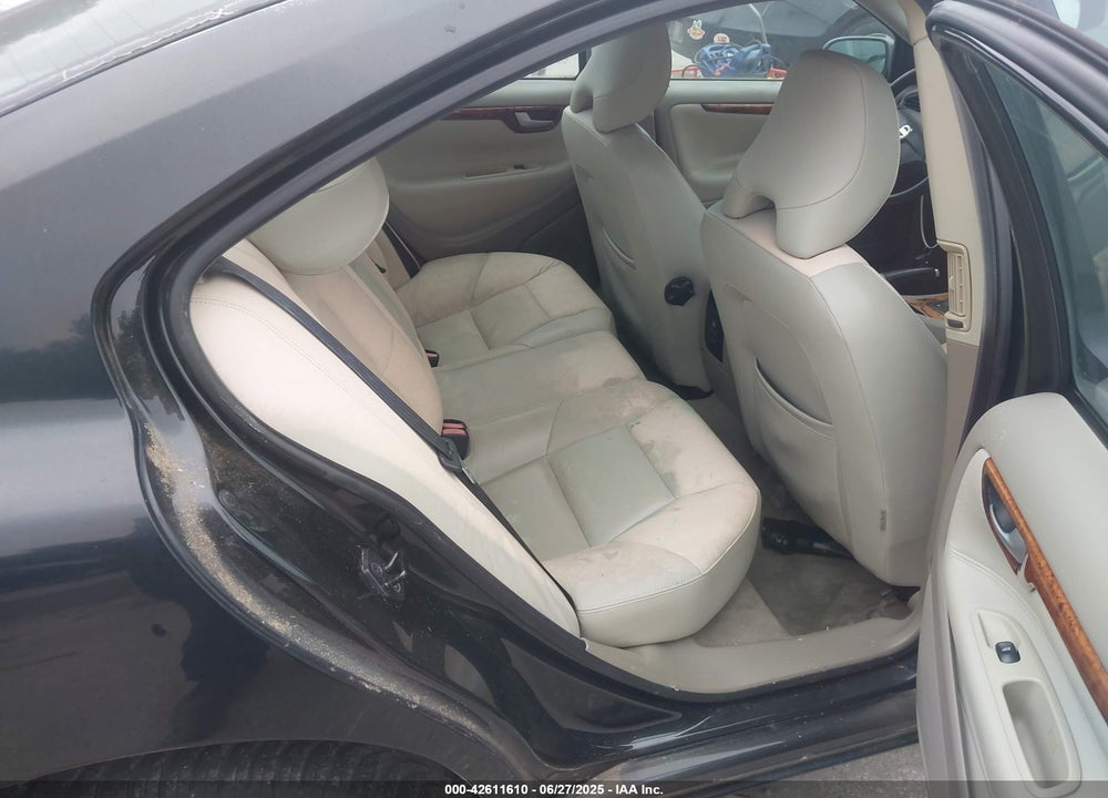 2005 VOLVO S60 2.5T AWD VIN: YV1RH592452459250