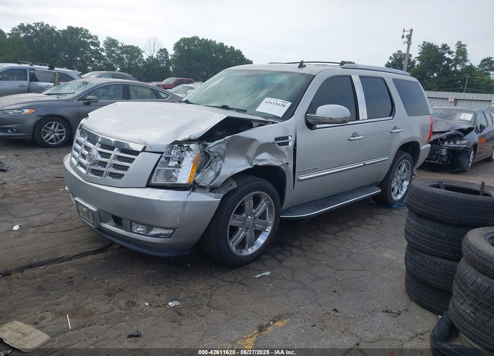 2011 CADILLAC ESCALADE VIN: 1GYS3AEF9BR268475