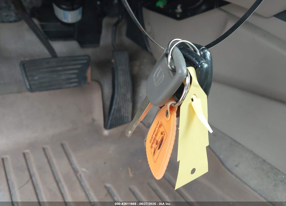 2010 HONDA CIVIC VIN: 2HGFA1F52AH536592
