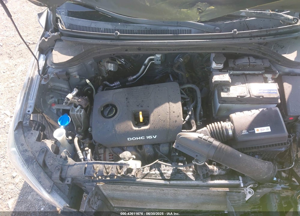2017 HYUNDAI ELANTRA VIN: KMHD84LF6HU243278