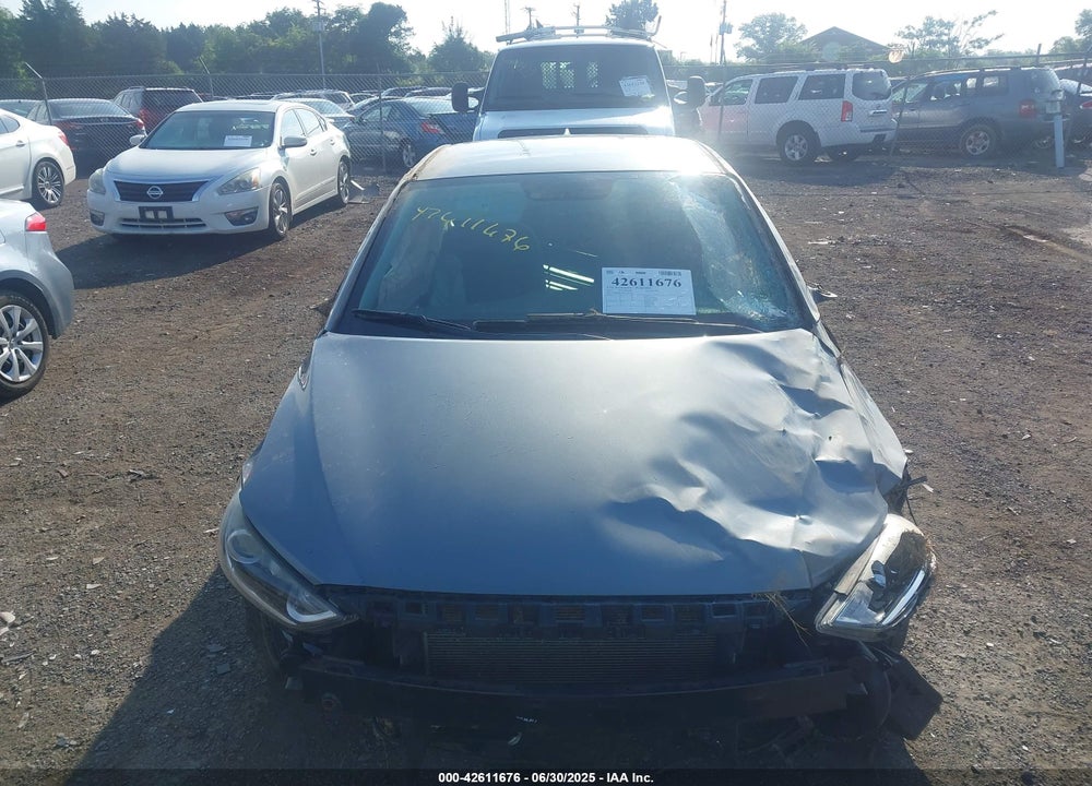 2017 HYUNDAI ELANTRA VIN: KMHD84LF6HU243278