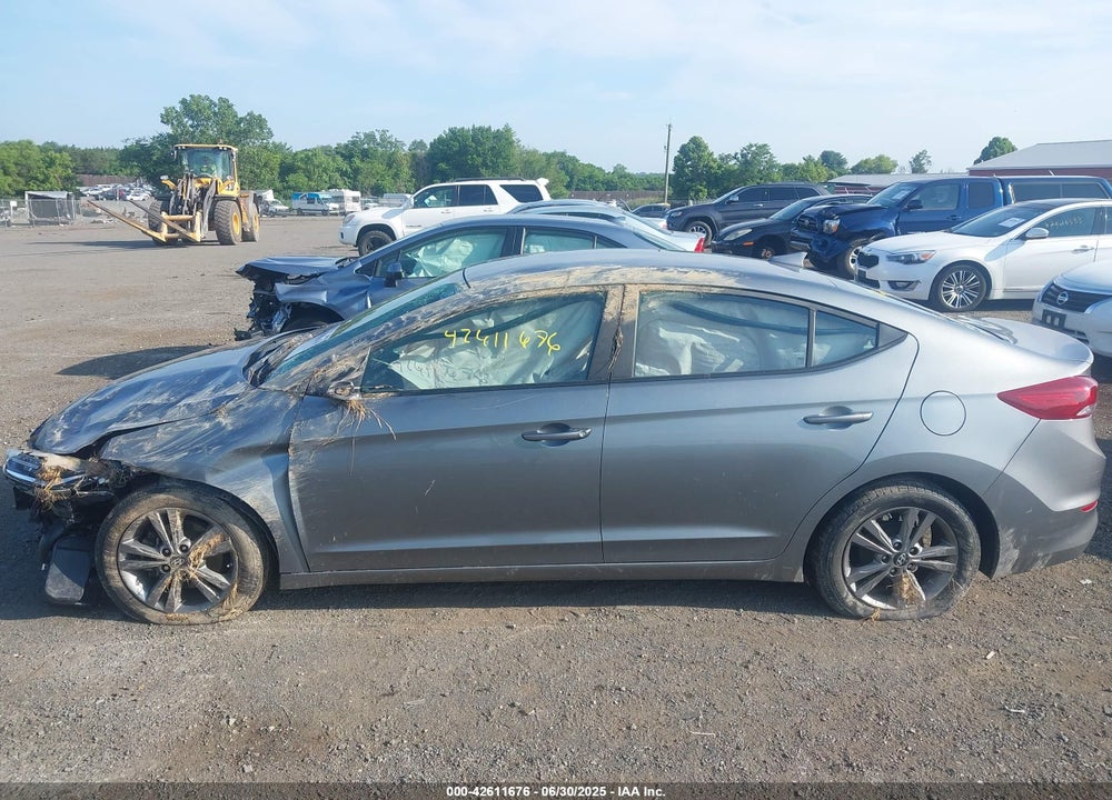 2017 HYUNDAI ELANTRA VIN: KMHD84LF6HU243278