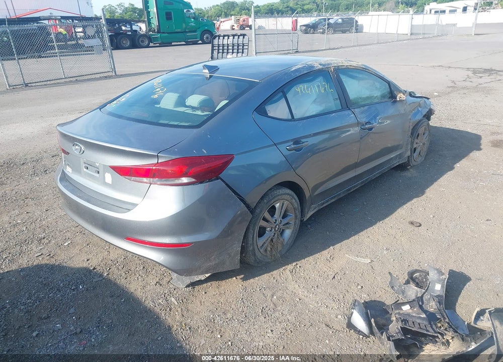 2017 HYUNDAI ELANTRA VIN: KMHD84LF6HU243278