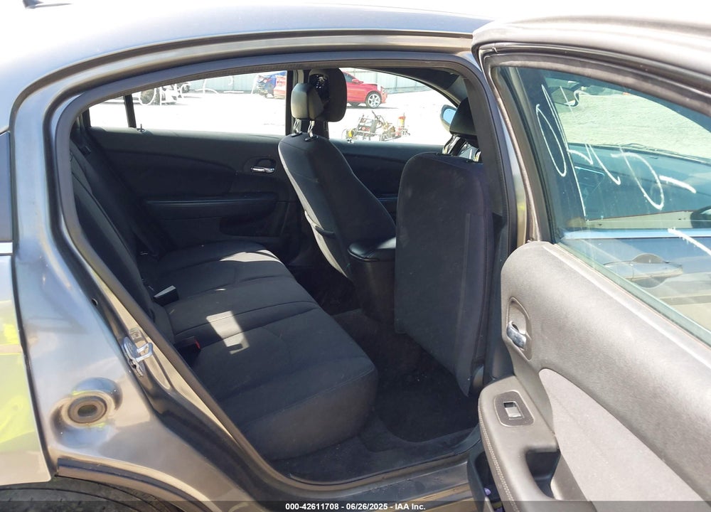 2013 CHRYSLER 200 VIN: 1C3CCBAB5DN669281