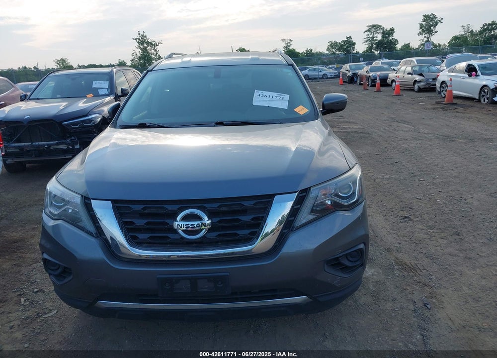 2018 NISSAN PATHFINDER VIN: 5N1DR2MM5JC653001