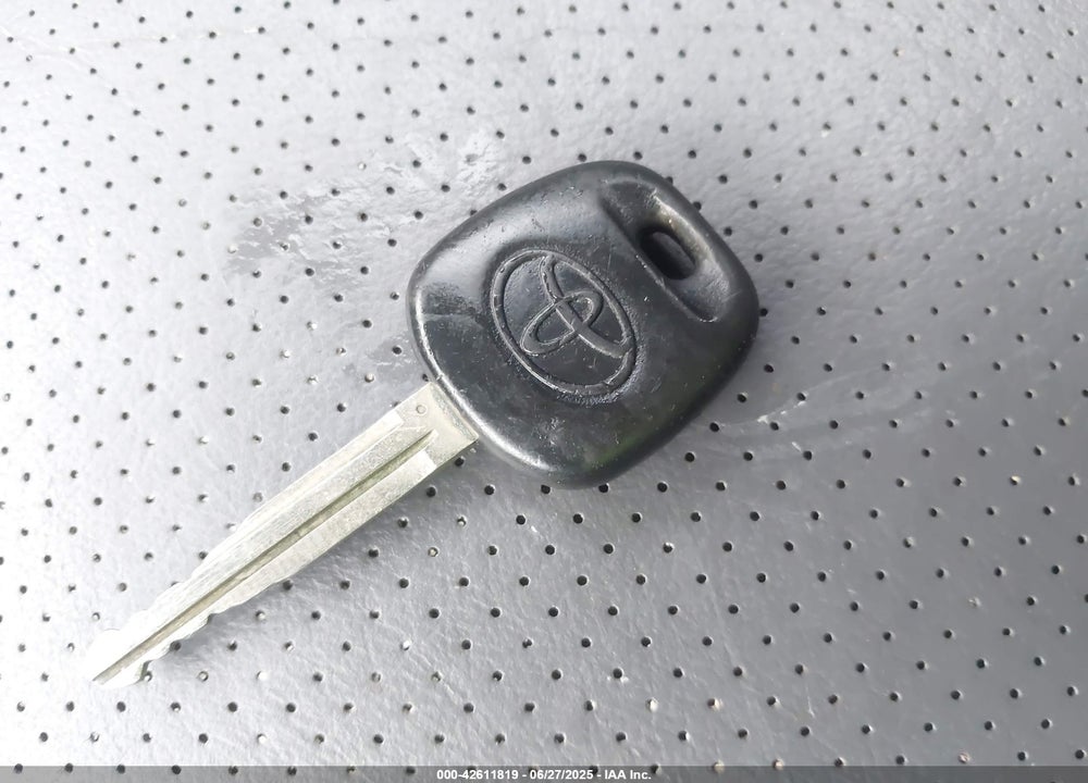 2004 TOYOTA CAMRY SOLARA SE V6 VIN: 4T1CA38P84U023372