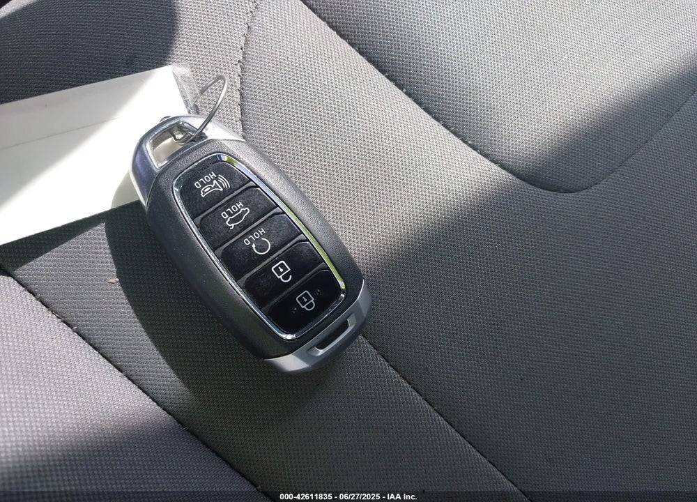 2023 HYUNDAI ELANTRA VIN: 5NPLM4AG8PH090614