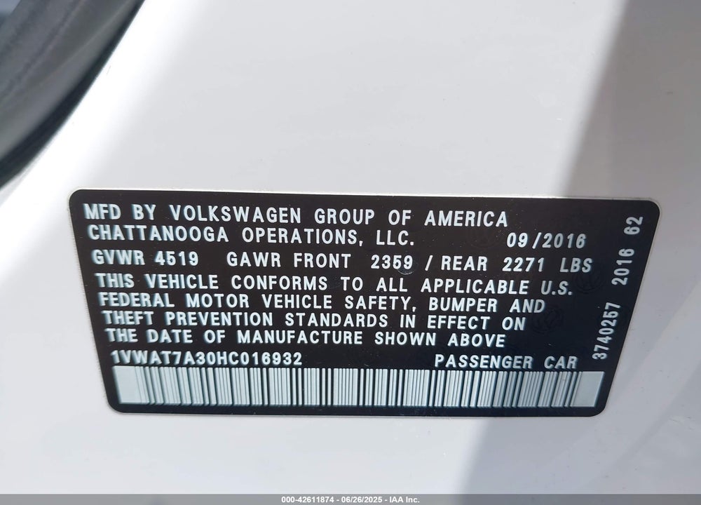 2017 VOLKSWAGEN PASSAT VIN: 1VWAT7A30HC016932