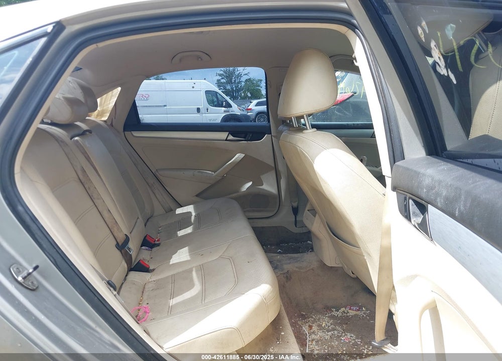 2012 VOLKSWAGEN PASSAT VIN: 1VWBP7A38CC104743