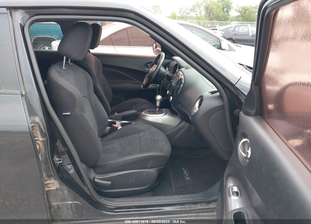 2011 NISSAN JUKE VIN: JN8AF5MR4BT021688