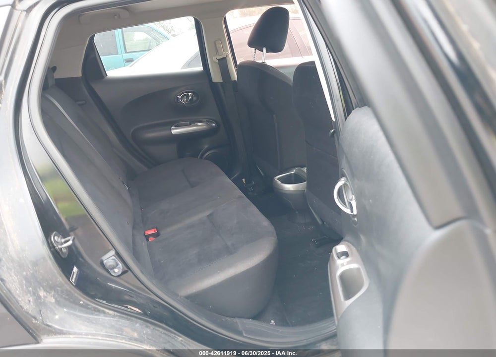 2011 NISSAN JUKE VIN: JN8AF5MR4BT021688