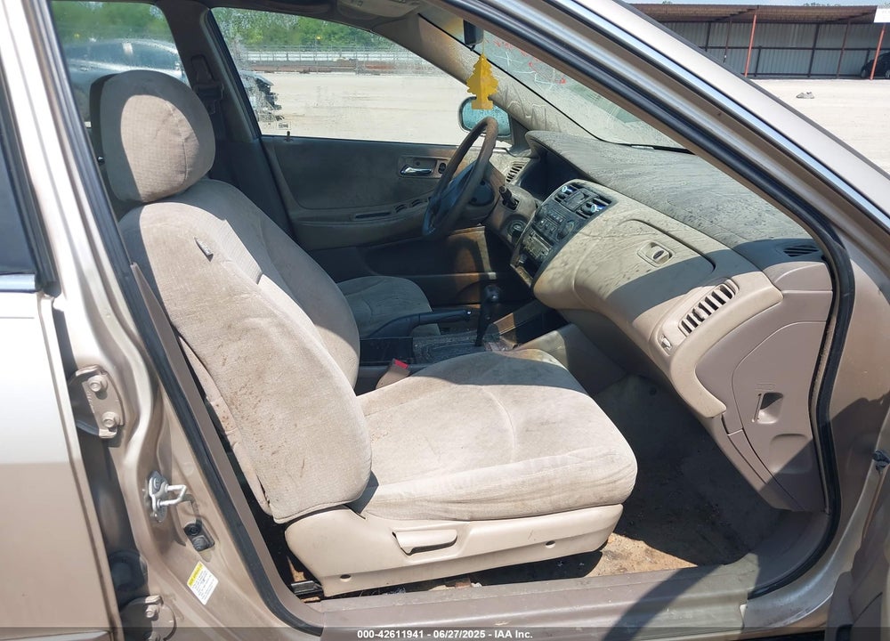 2001 HONDA ACCORD 2.3 LX VIN: 1HGCG66541A001969