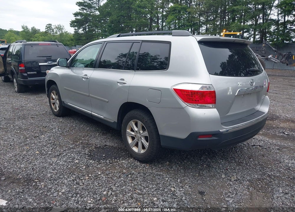 2011 TOYOTA HIGHLANDER VIN: 5TDBK3EH8BS067268