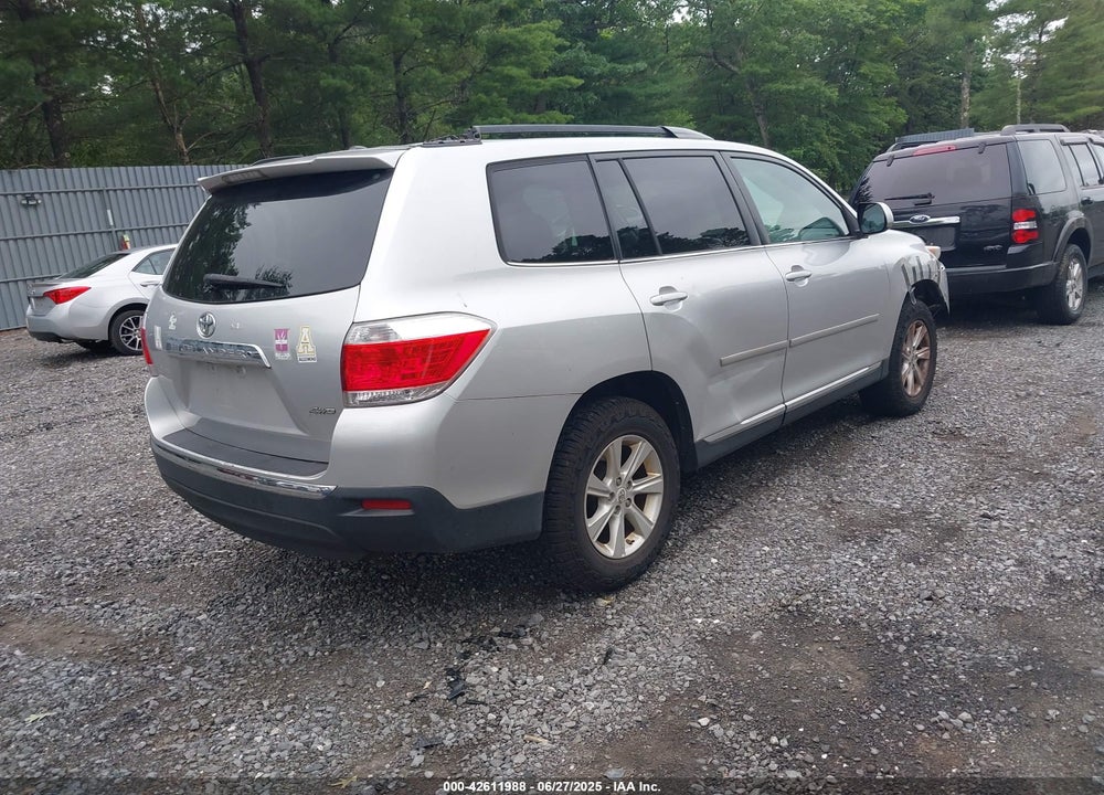 2011 TOYOTA HIGHLANDER VIN: 5TDBK3EH8BS067268