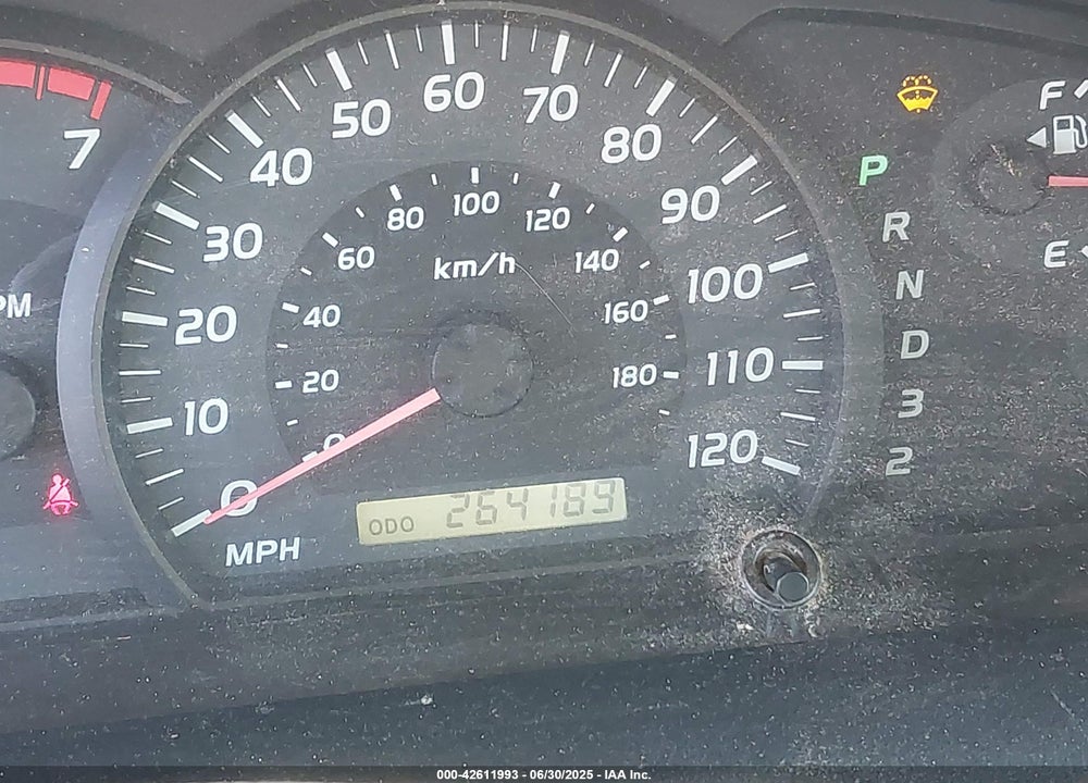 2005 TOYOTA TUNDRA SR5 V8 VIN: 5TBET341X5S465769