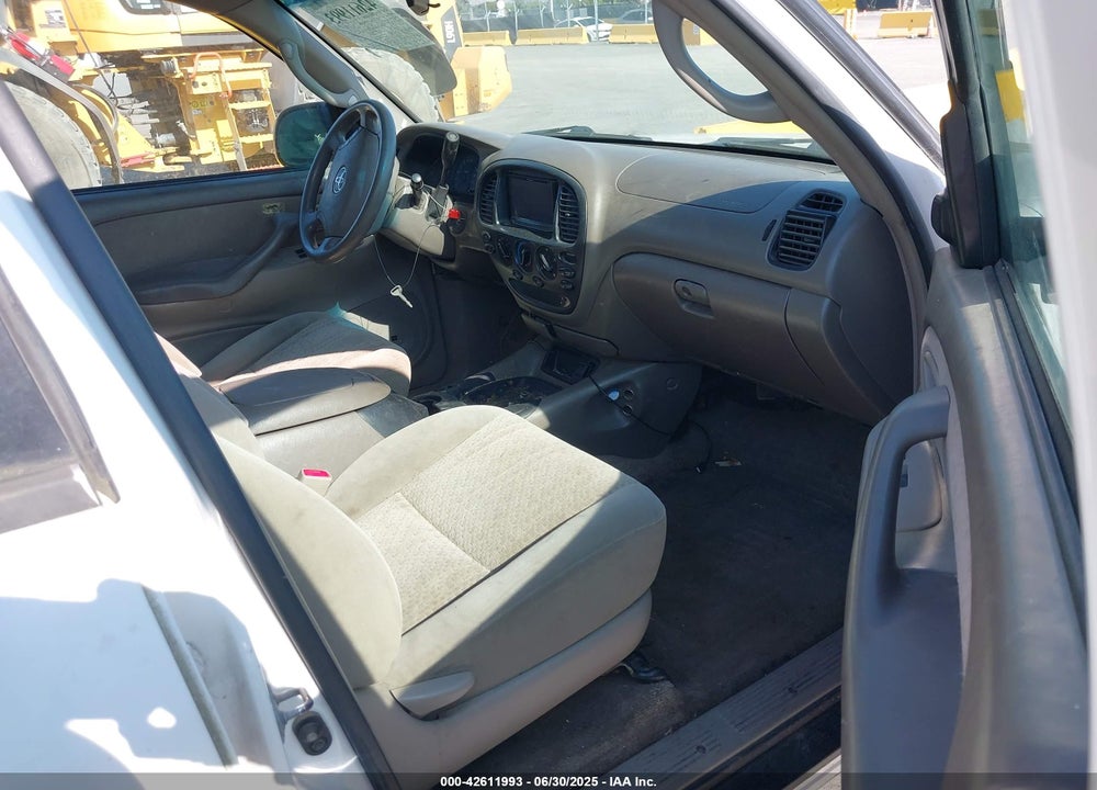 2005 TOYOTA TUNDRA SR5 V8 VIN: 5TBET341X5S465769