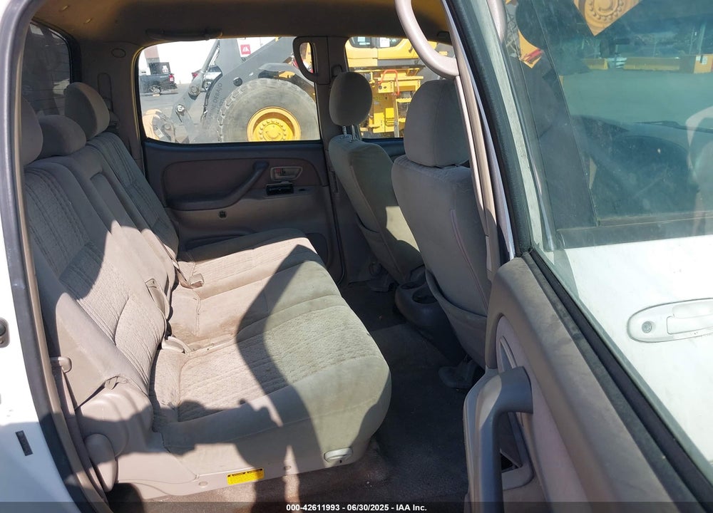 2005 TOYOTA TUNDRA SR5 V8 VIN: 5TBET341X5S465769