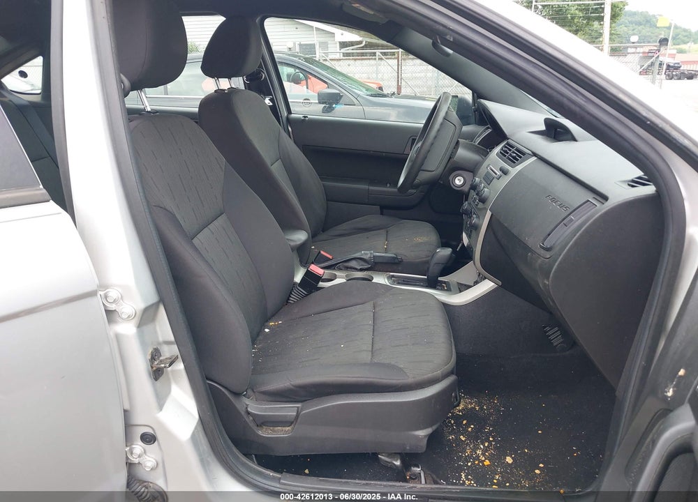 2011 FORD FOCUS VIN: 1FAHP3FN1BW194689