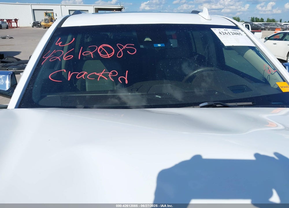 2016 CHEVROLET SUBURBAN VIN: 1GNSKJKC0GR109295