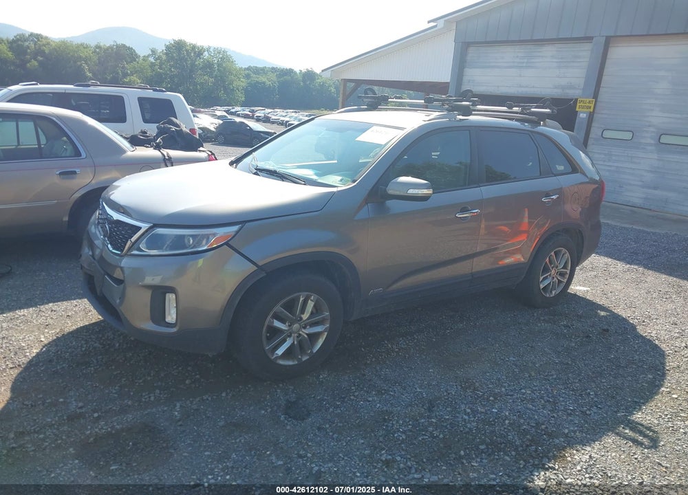 2015 KIA SORENTO VIN: 5XYKTCA63FG586443