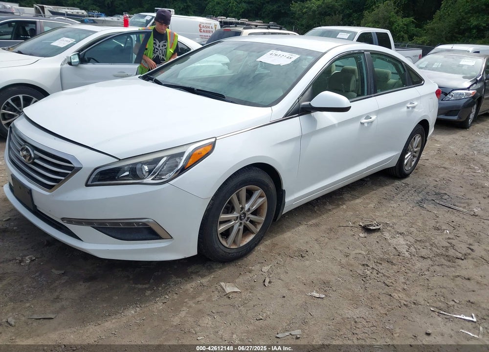 2015 HYUNDAI SONATA VIN: 5NPE24AF8FH246476
