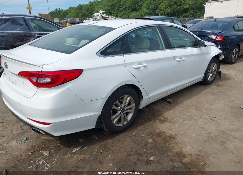 2015 HYUNDAI SONATA VIN: 5NPE24AF8FH246476