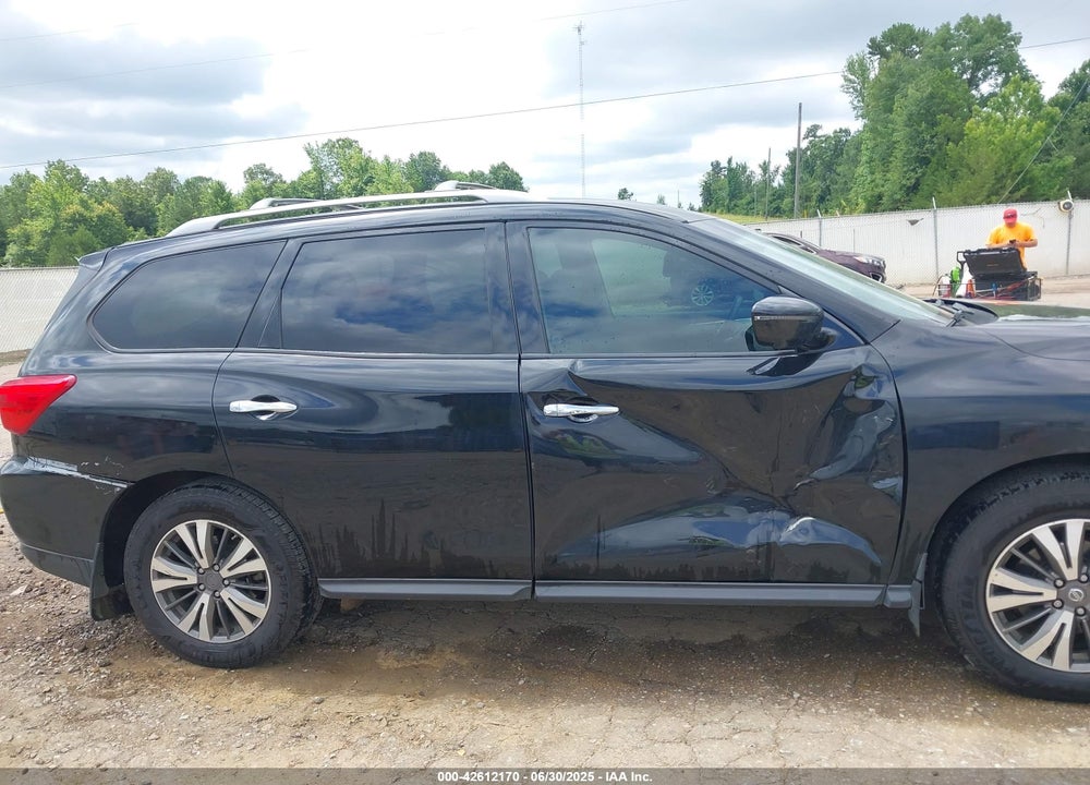 2017 NISSAN PATHFINDER VIN: 5N1DR2MN7HC910579