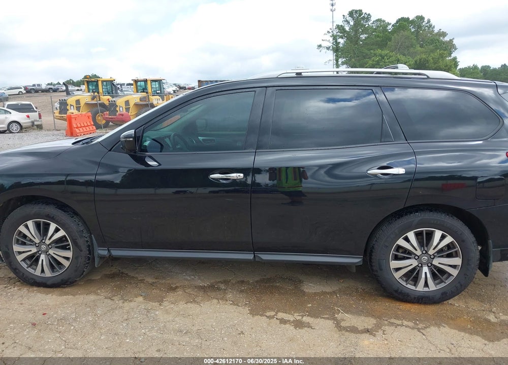 2017 NISSAN PATHFINDER VIN: 5N1DR2MN7HC910579