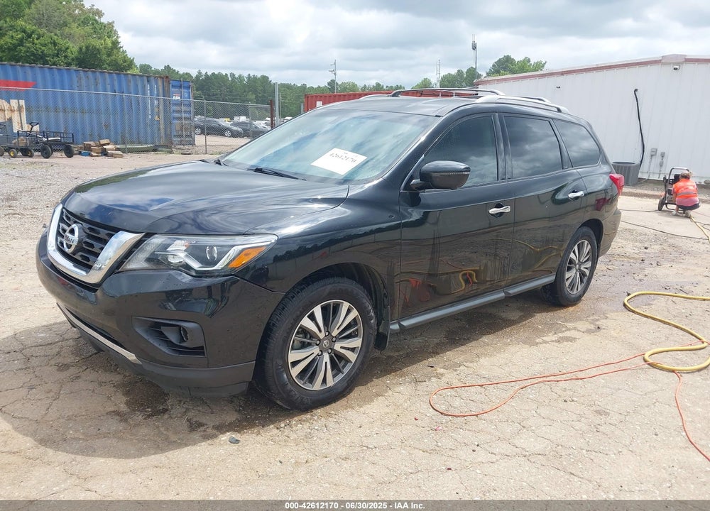 2017 NISSAN PATHFINDER VIN: 5N1DR2MN7HC910579