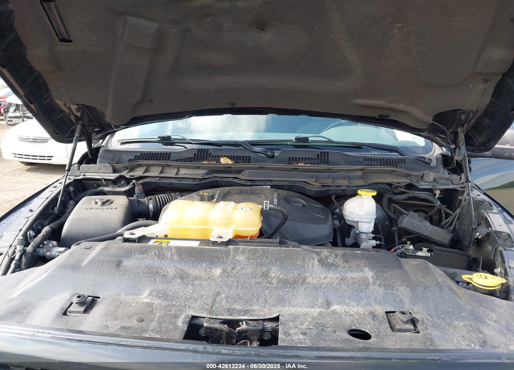 2019 RAM 1500 CLASSIC VIN: 1C6RR7KM9KS682252