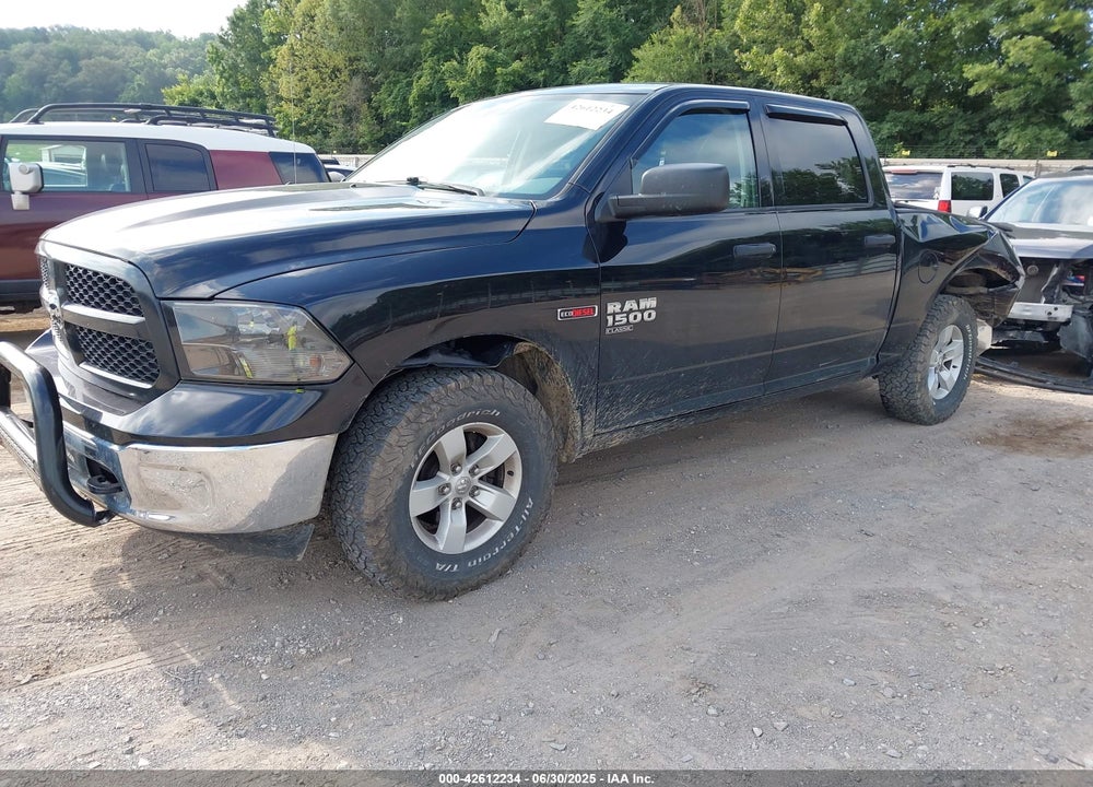2019 RAM 1500 CLASSIC VIN: 1C6RR7KM9KS682252
