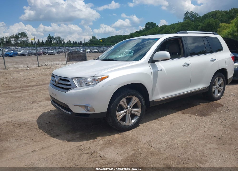 2011 TOYOTA HIGHLANDER VIN: 5TDDK3EH6BS081646