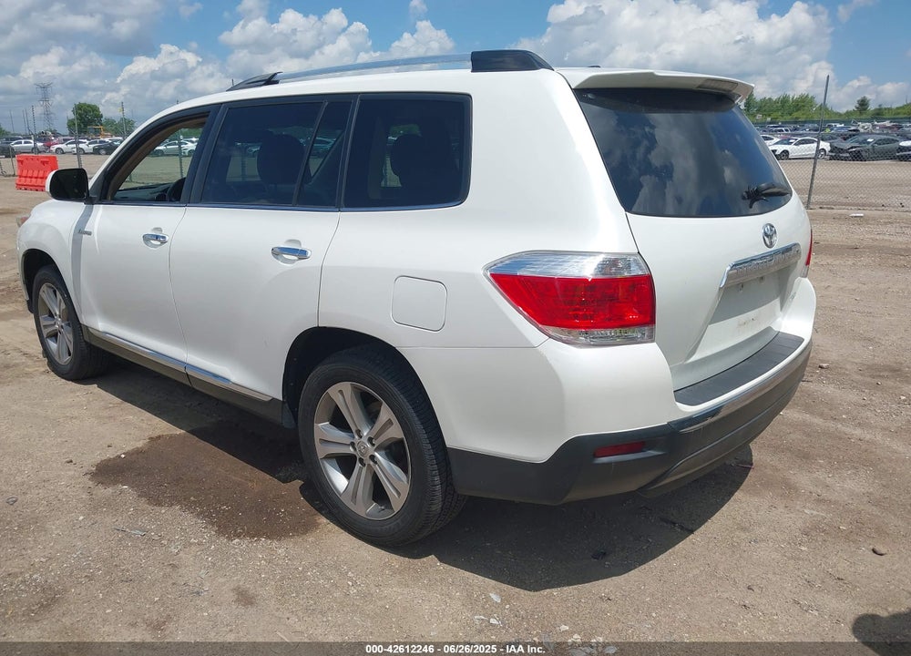 2011 TOYOTA HIGHLANDER VIN: 5TDDK3EH6BS081646