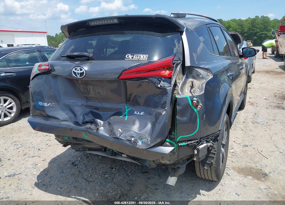 2018 TOYOTA RAV4 VIN: 2T3WFREV9JW446324