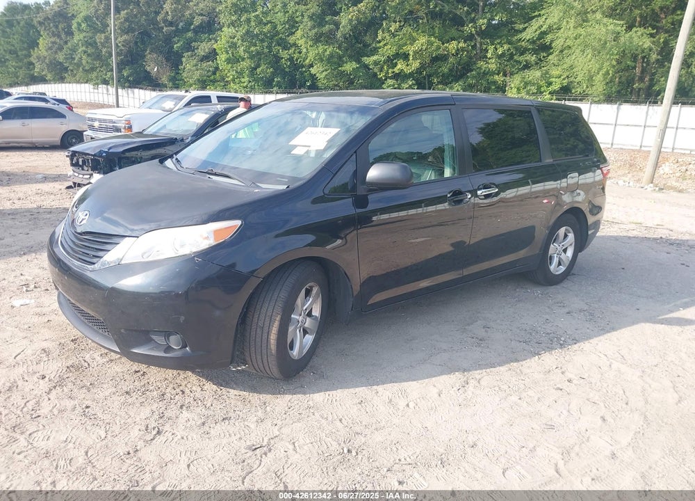 2015 TOYOTA SIENNA L 7 PASSENGER VIN: 5TDZK3DC3FS598131