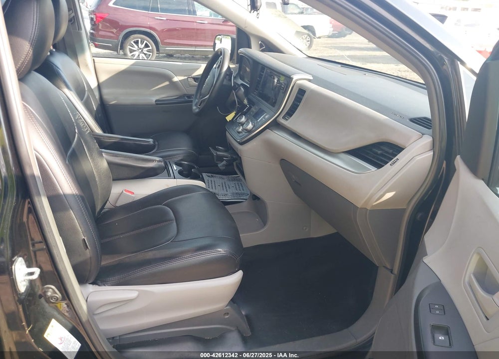 2015 TOYOTA SIENNA L 7 PASSENGER VIN: 5TDZK3DC3FS598131