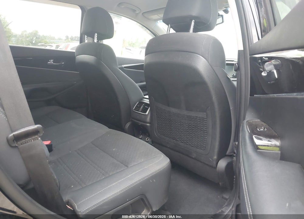 2017 KIA SORENTO VIN: 5XYPGDA34HG258814